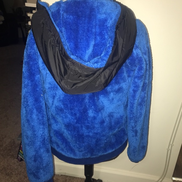 Authentic North face “furry” fleece - Picture 3 of 4